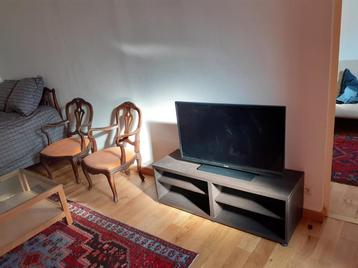 Appartement En Plein Coeur De ミリ・ラ・フォレ エクステリア 写真