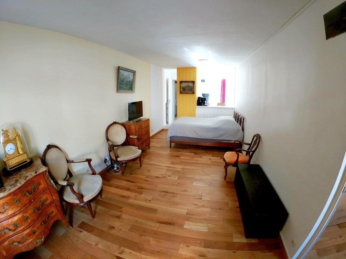 Appartement En Plein Coeur De ミリ・ラ・フォレ エクステリア 写真